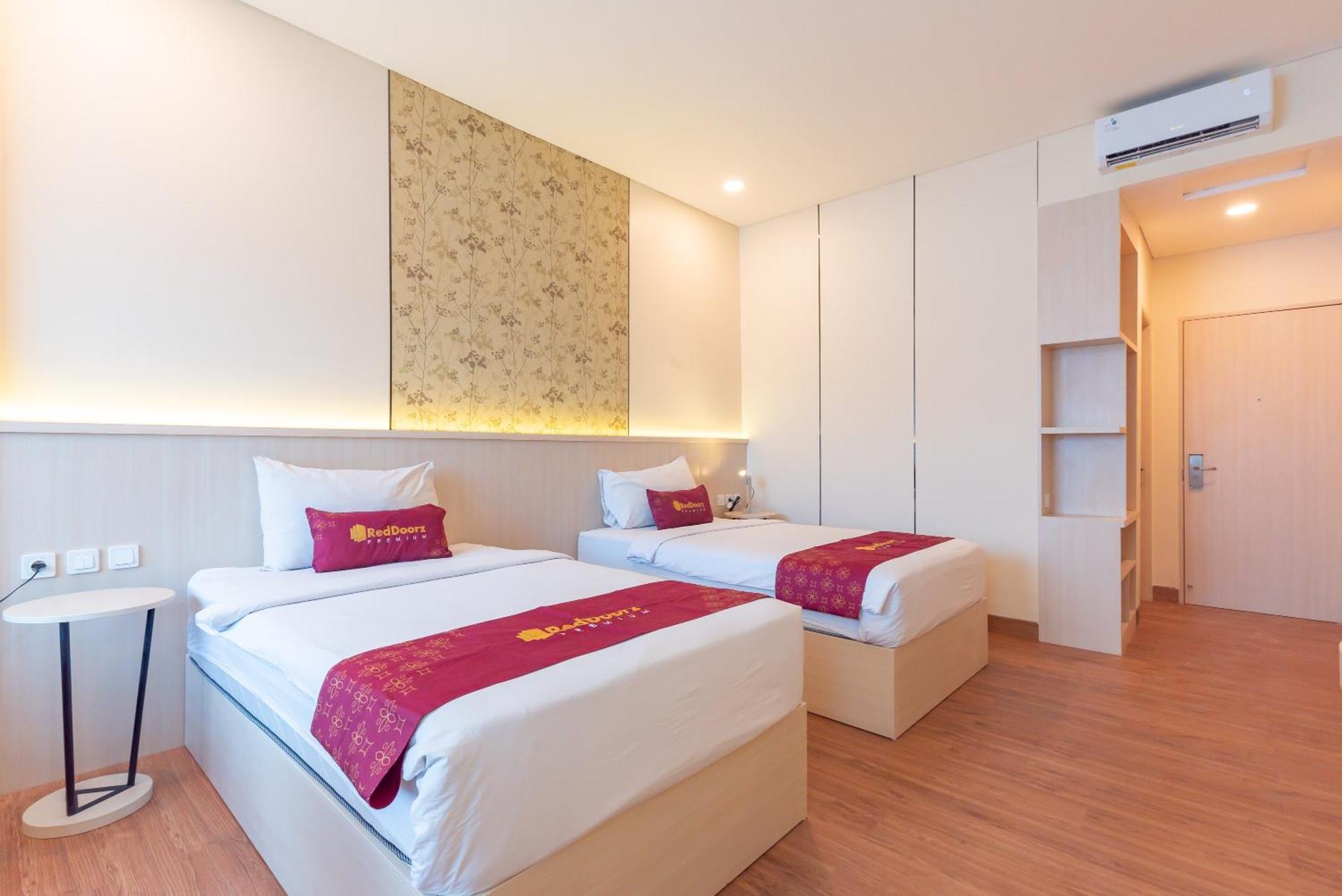 Reddoorz Premium Near Paris Van Java Mall Бандунг Экстерьер фото