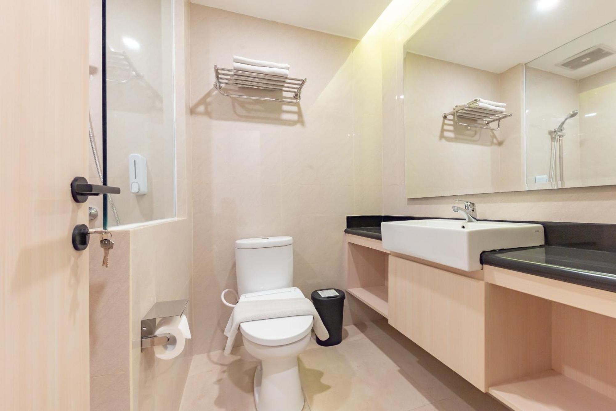 Reddoorz Premium Near Paris Van Java Mall Бандунг Экстерьер фото